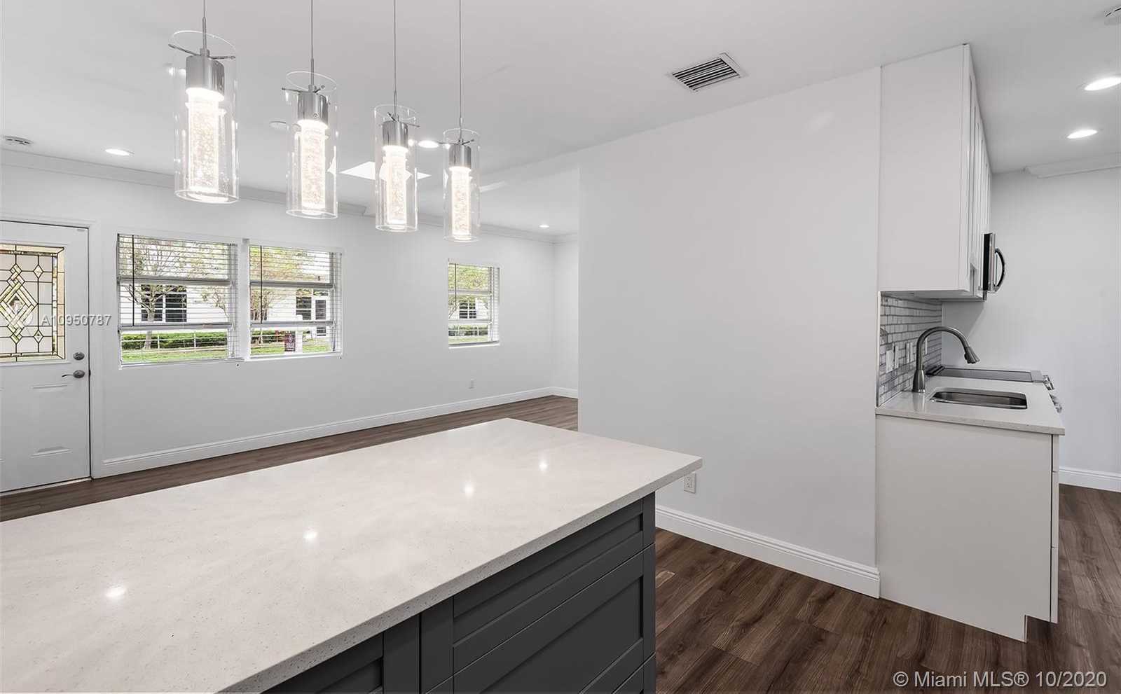 Small Image of 230 HARMON AVE, Fort Lauderdale Number 7