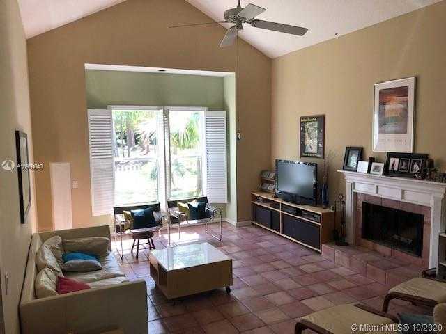 Small Image of 5651 SHIRLEY DR, Jupiter Number 5