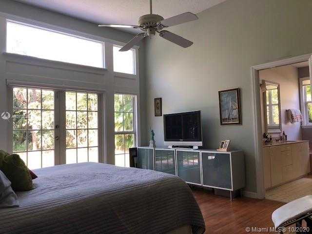 Small Image of 5651 SHIRLEY DR, Jupiter Number 7