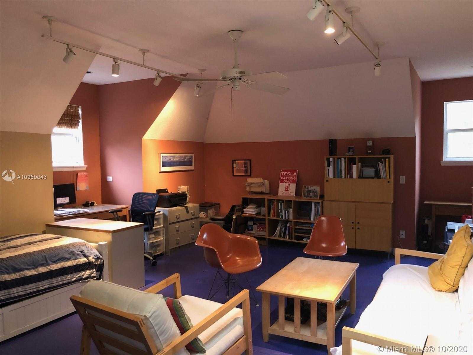 Small Image of 5651 SHIRLEY DR, Jupiter Number 9