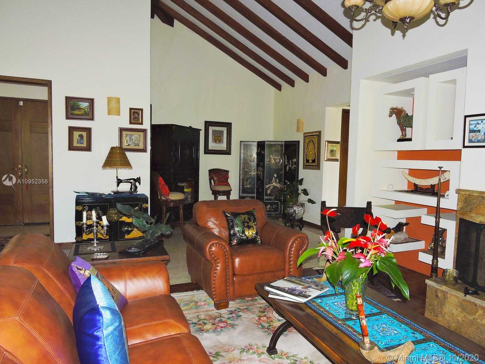Small Image of RIONEGRO, Out of City Number 40