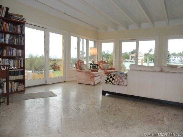 Small Image of 7516 WEST TREASURE DR, North Bay Village Number 18