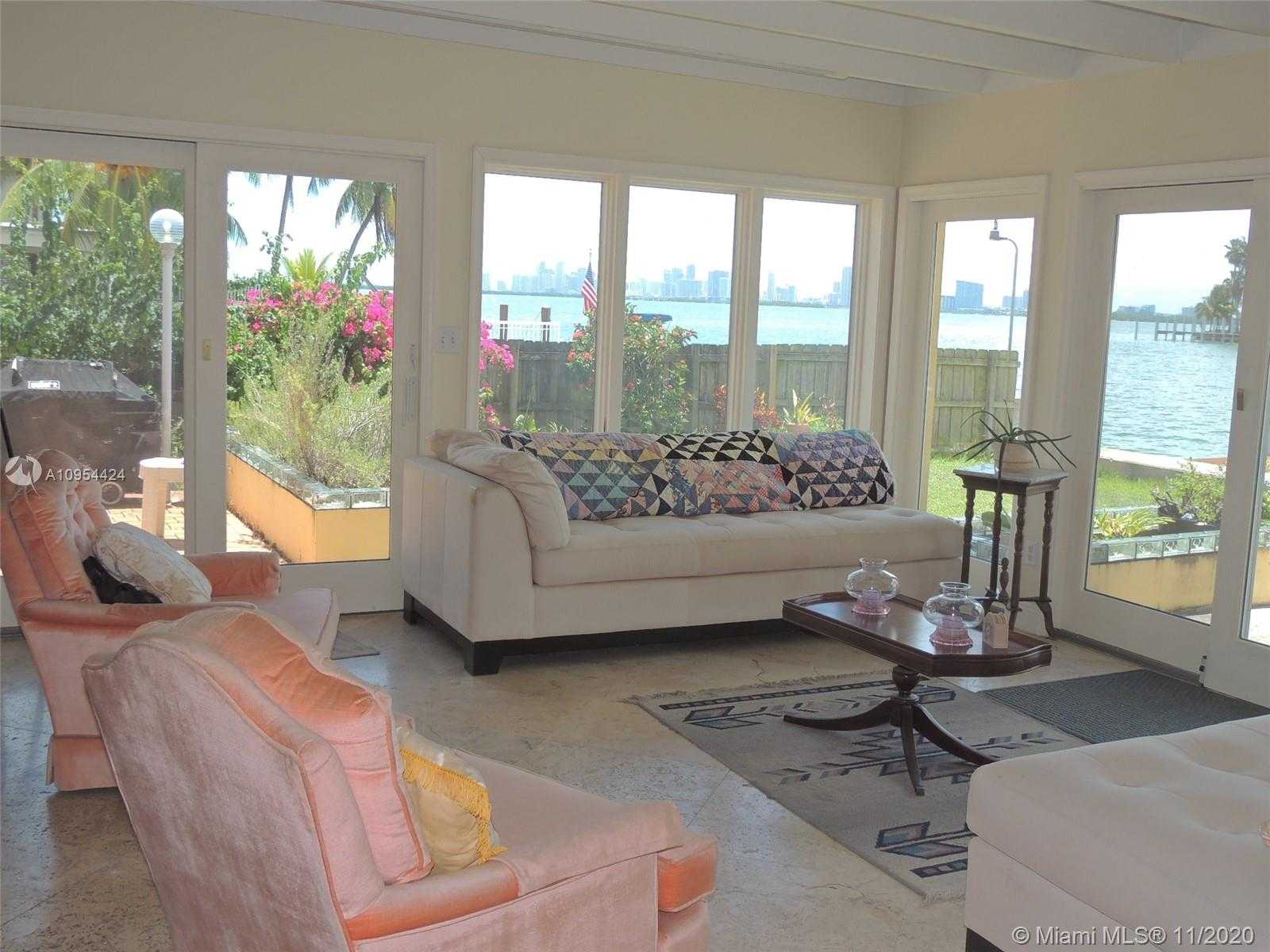 Small Image of 7516 WEST TREASURE DR, North Bay Village Number 20
