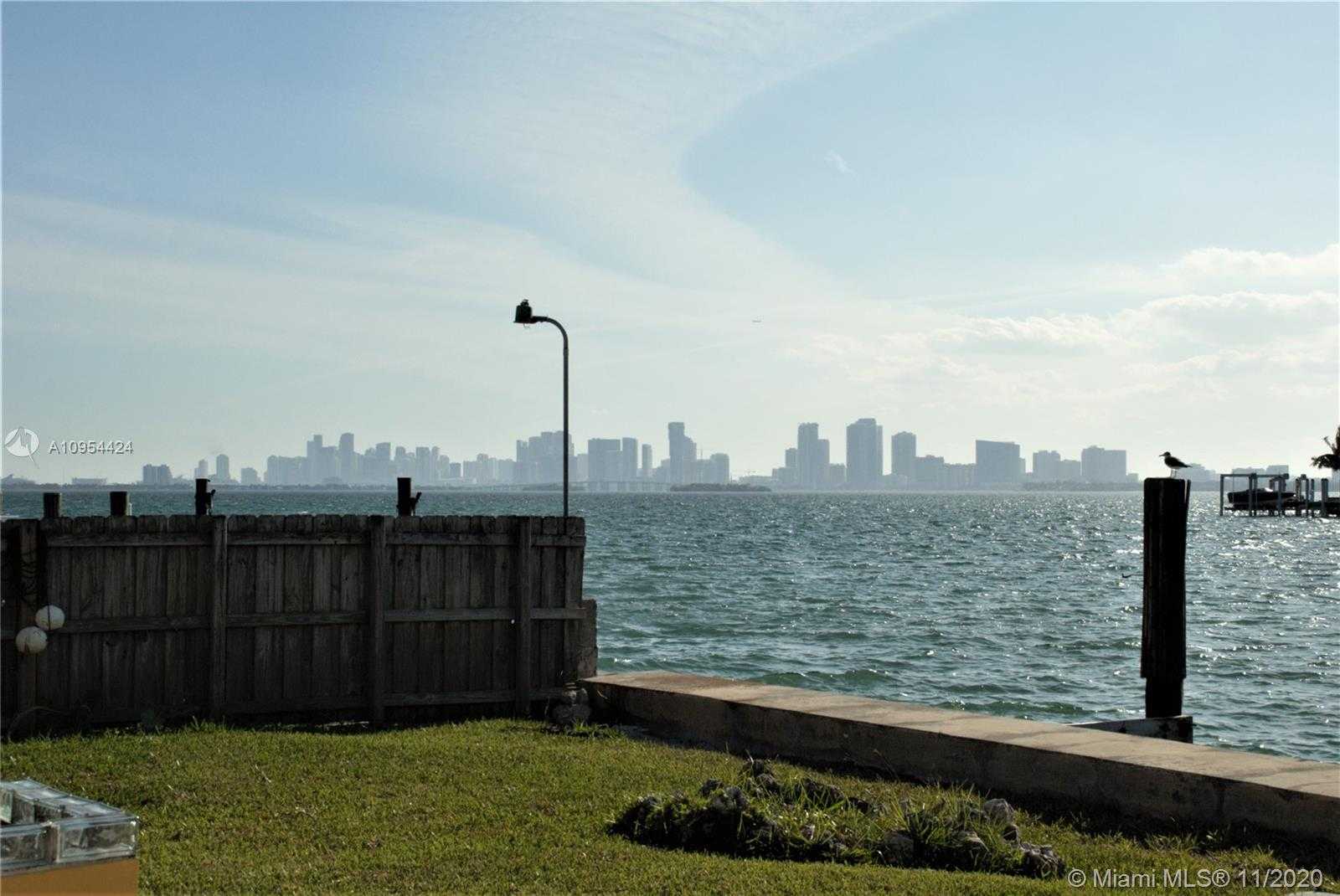 Small Image of 7516 WEST TREASURE DR, North Bay Village Number 28