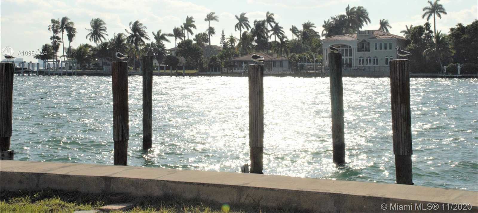 Small Image of 7516 WEST TREASURE DR, North Bay Village Number 30