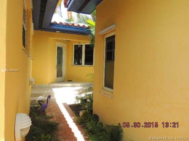 Small Image of 7516 WEST TREASURE DR, North Bay Village Number 6