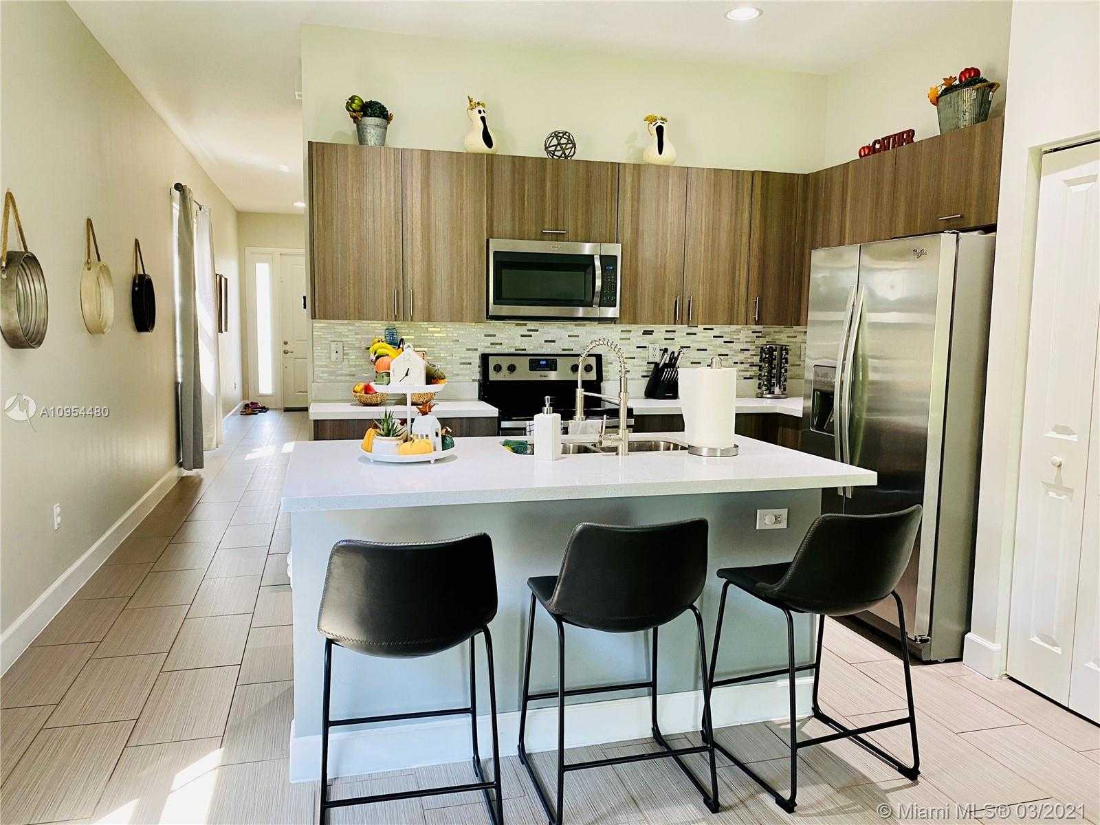 Small Image of 5406 NORTH WEST 48TH LN, Tamarac Number 10