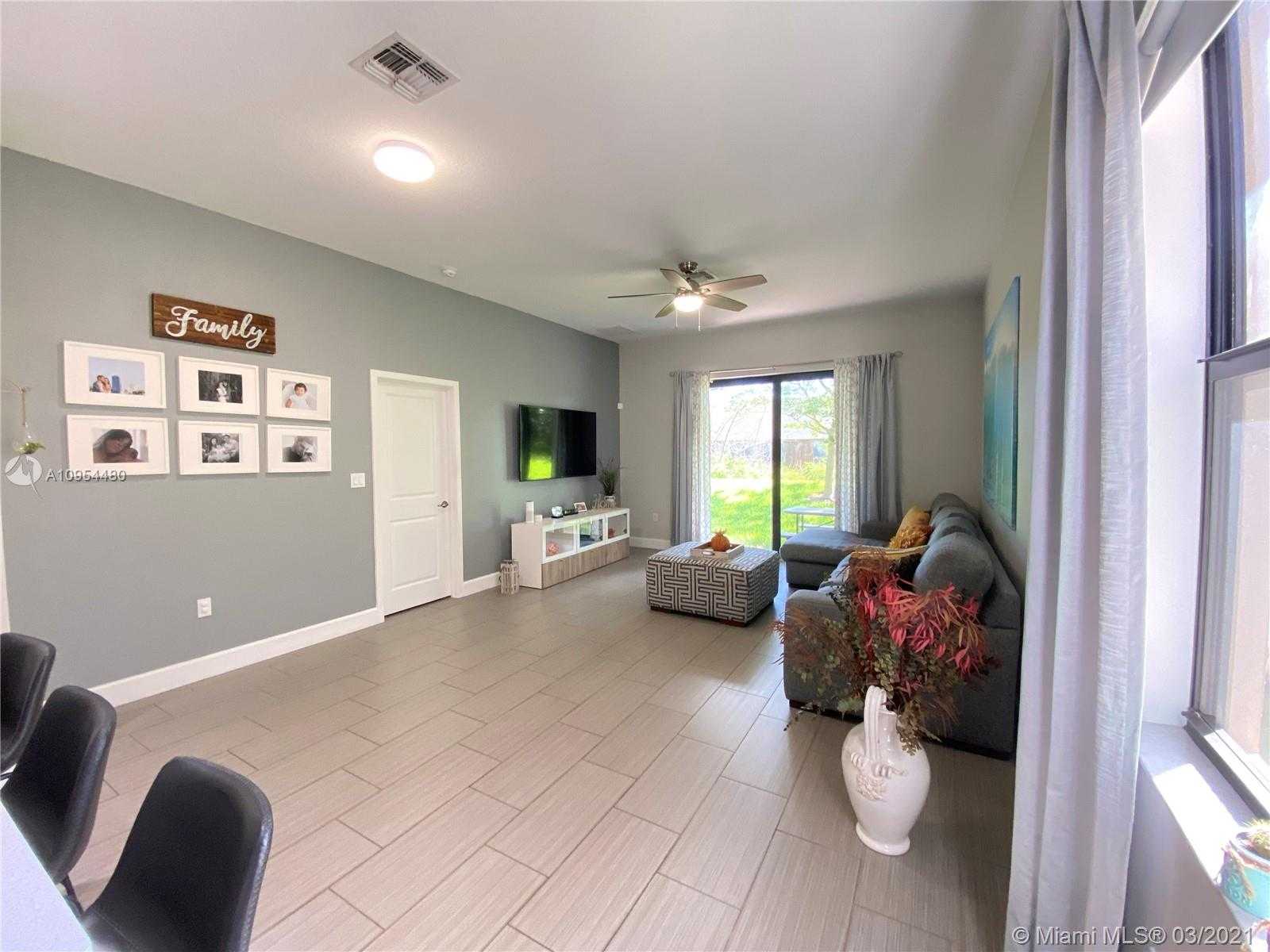 Small Image of 5406 NORTH WEST 48TH LN, Tamarac Number 14