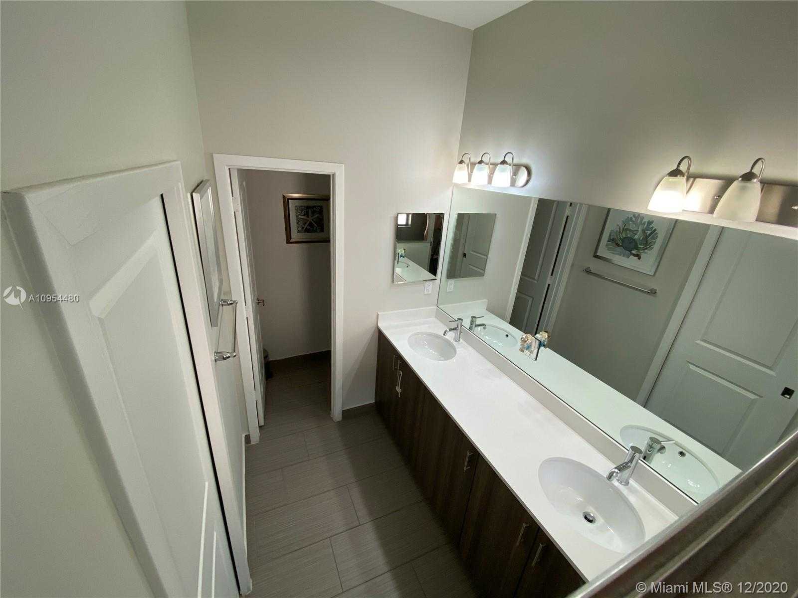 Small Image of 5406 NORTH WEST 48TH LN, Tamarac Number 19