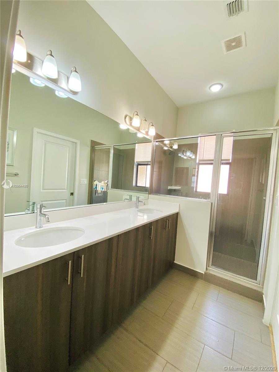 Small Image of 5406 NORTH WEST 48TH LN, Tamarac Number 21