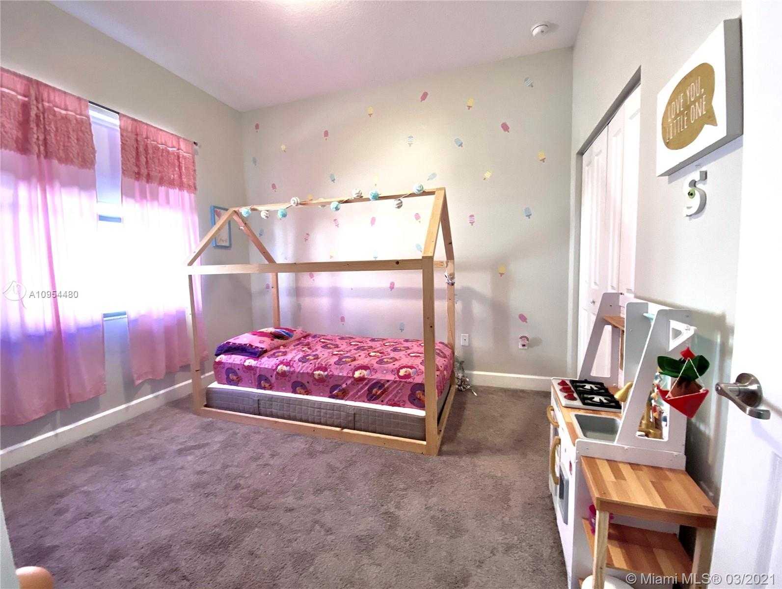 Small Image of 5406 NORTH WEST 48TH LN, Tamarac Number 23
