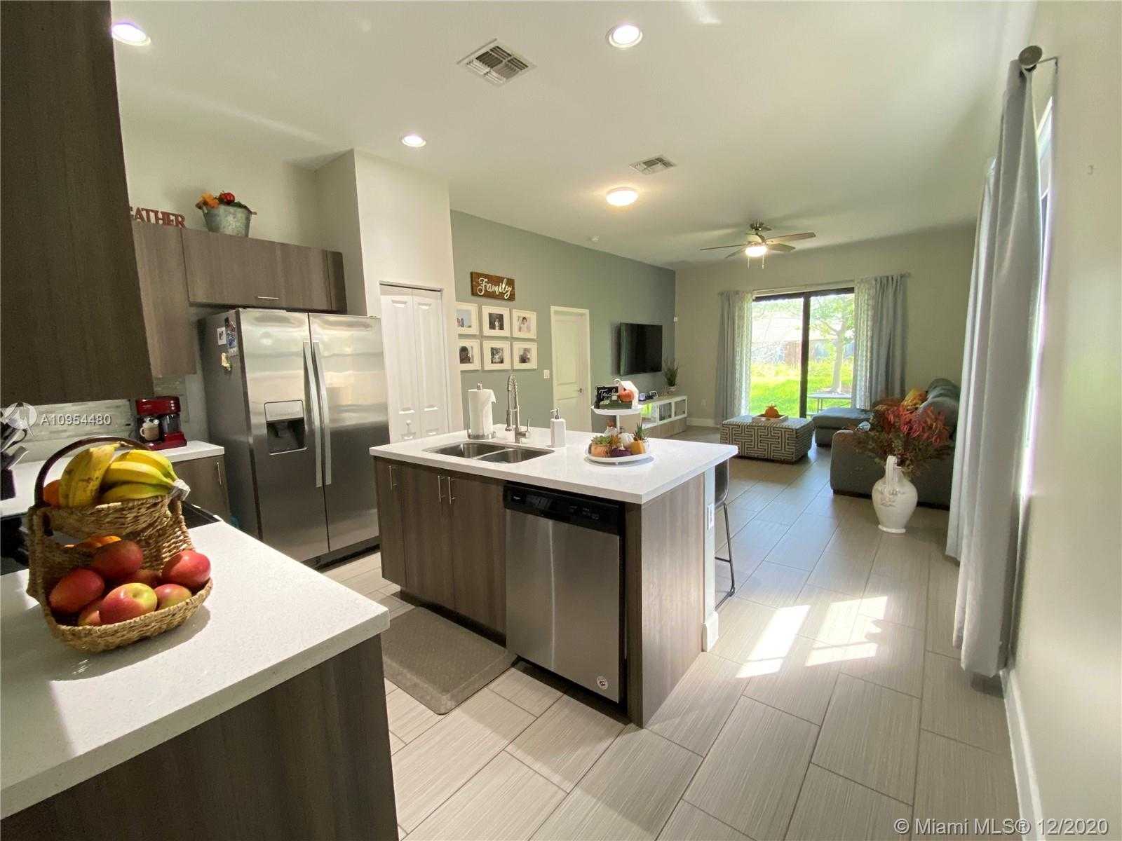 Small Image of 5406 NORTH WEST 48TH LN, Tamarac Number 9