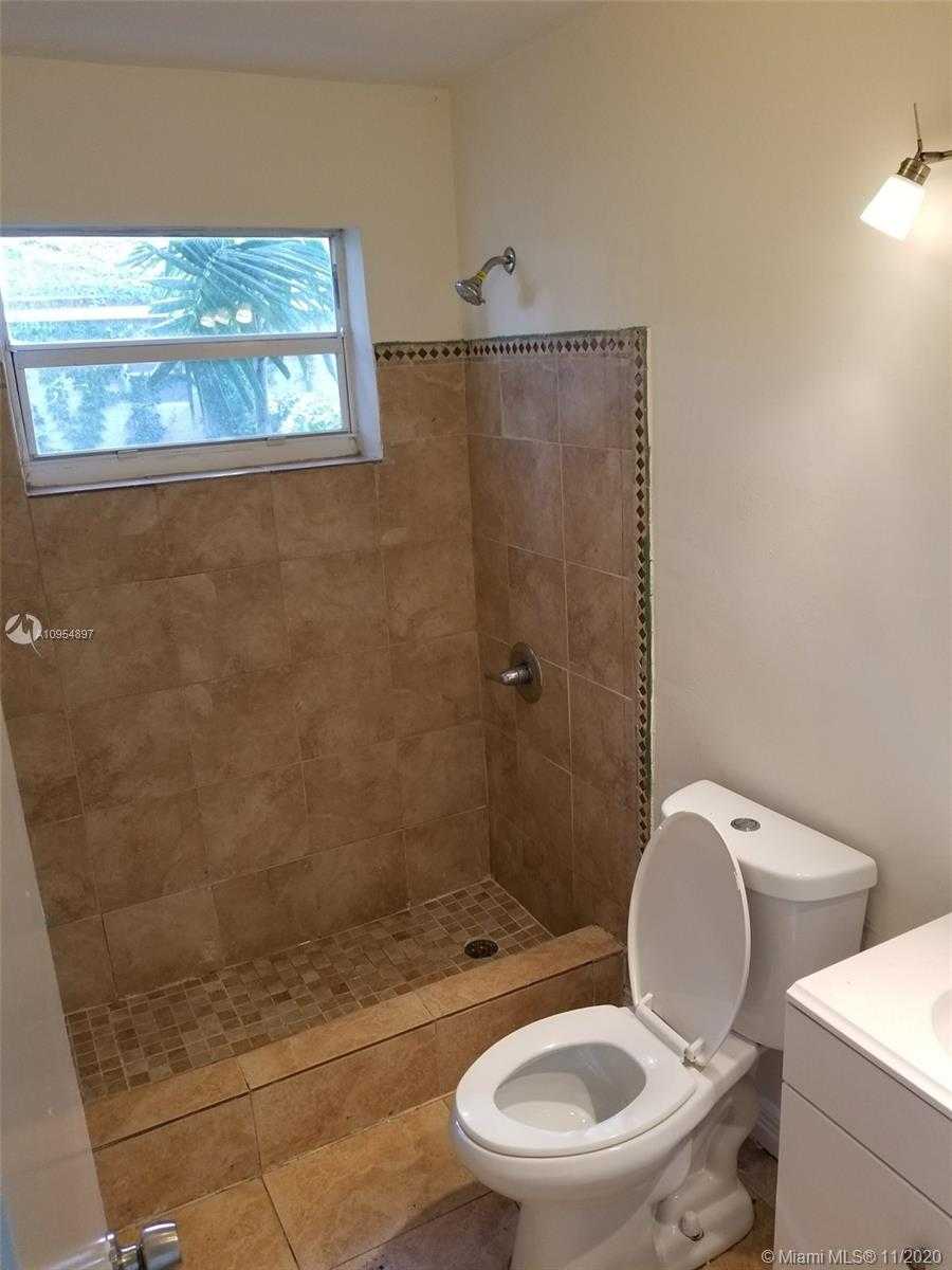 Small Image of 470 NORTH EAST 161ST ST, Miami Number 10