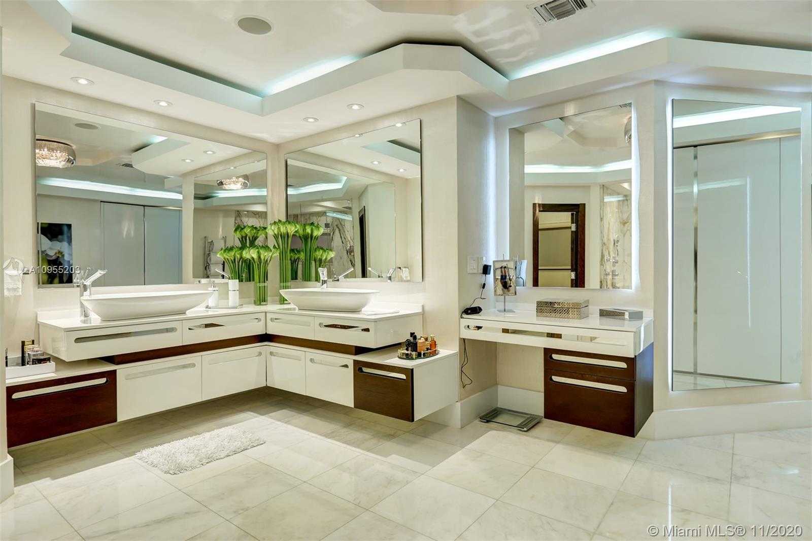 Small Image of 9464 NORTH WEST 52ND DORAL LN, Doral Number 14