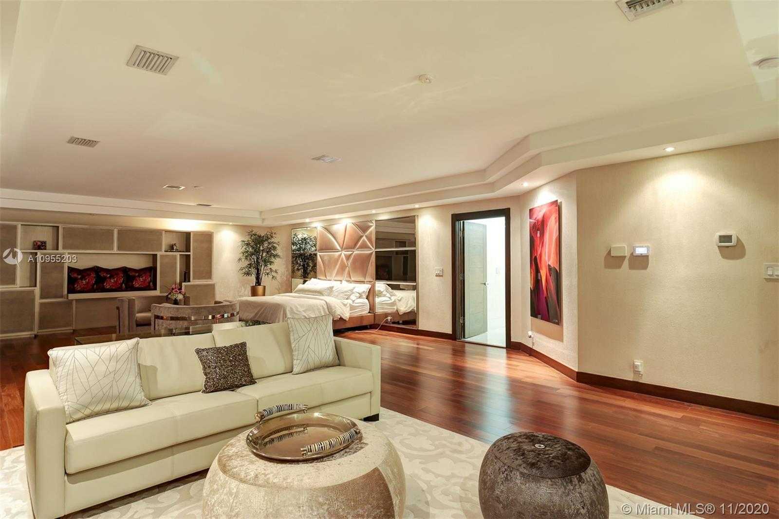 Small Image of 9464 NORTH WEST 52ND DORAL LN, Doral Number 16