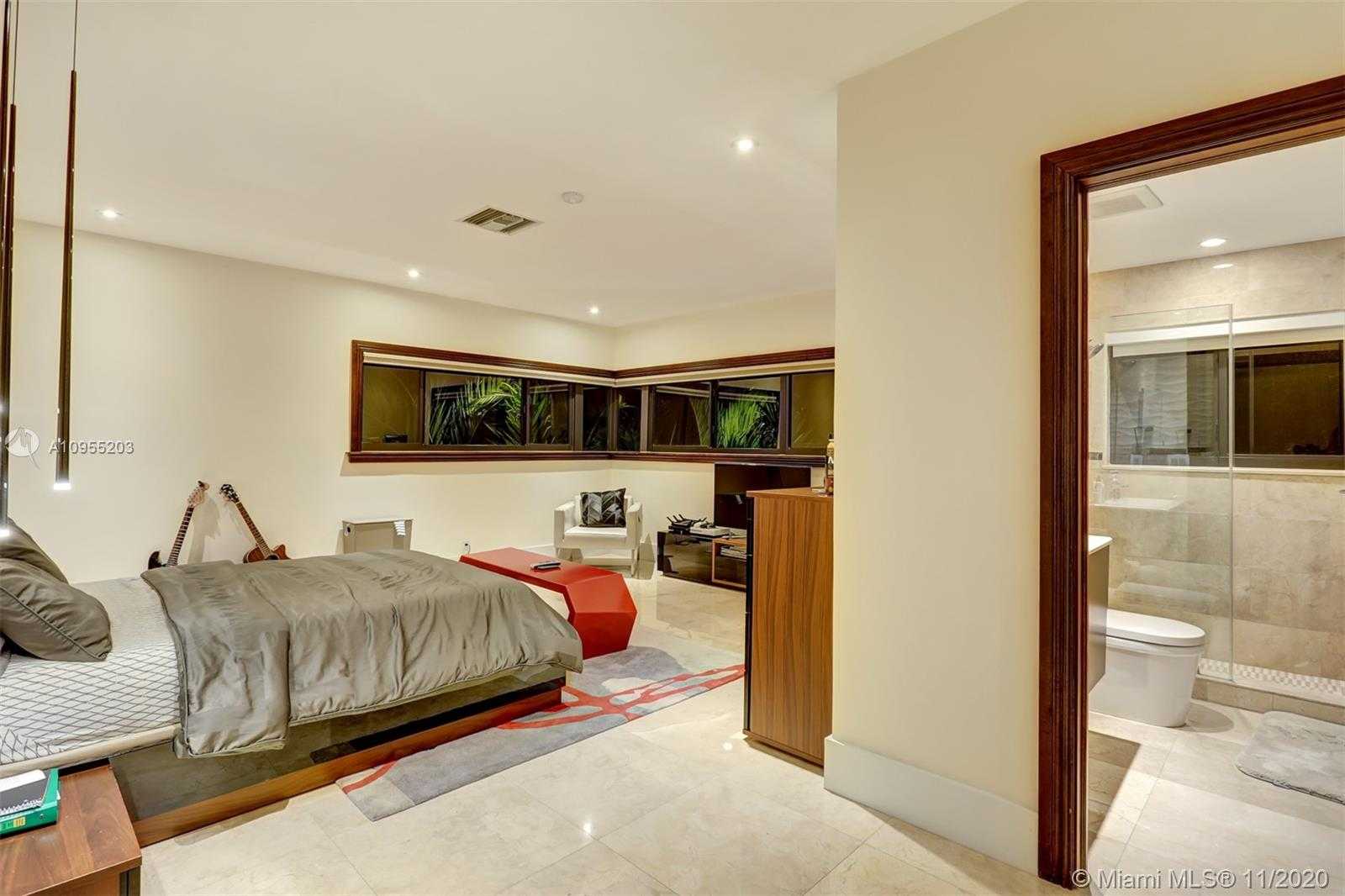 Small Image of 9464 NORTH WEST 52ND DORAL LN, Doral Number 37