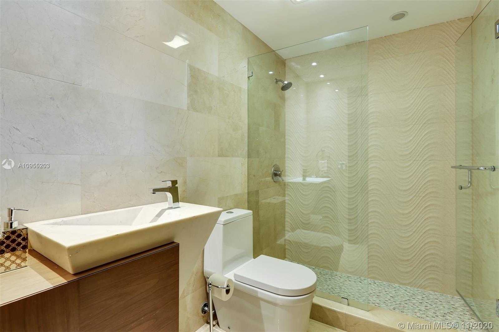Small Image of 9464 NORTH WEST 52ND DORAL LN, Doral Number 43