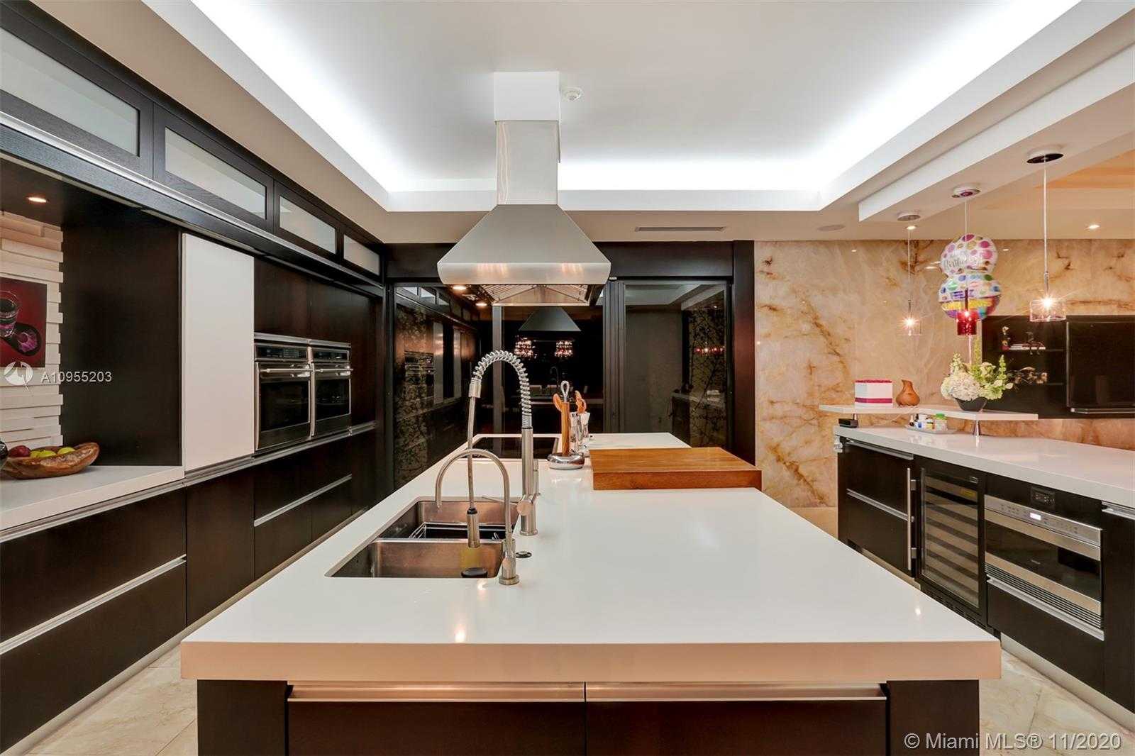 Small Image of 9464 NORTH WEST 52ND DORAL LN, Doral Number 9