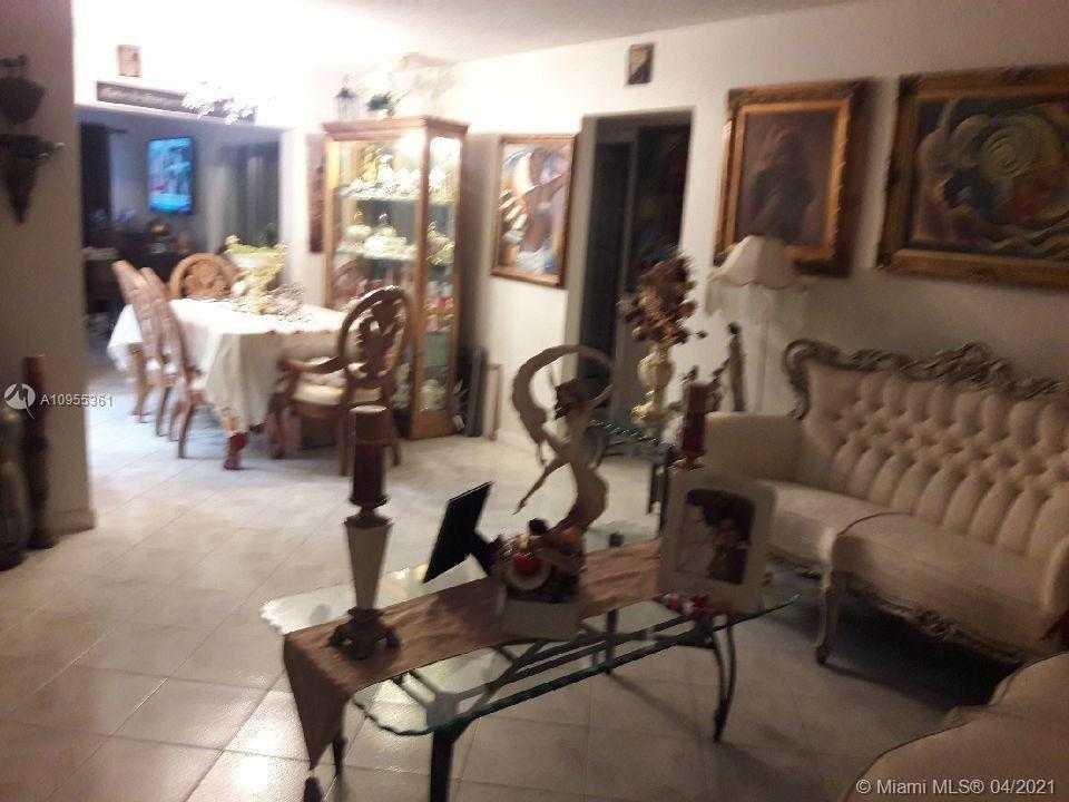 Small Image of 4625 NORTH WEST 44TH ST, Tamarac Number 12