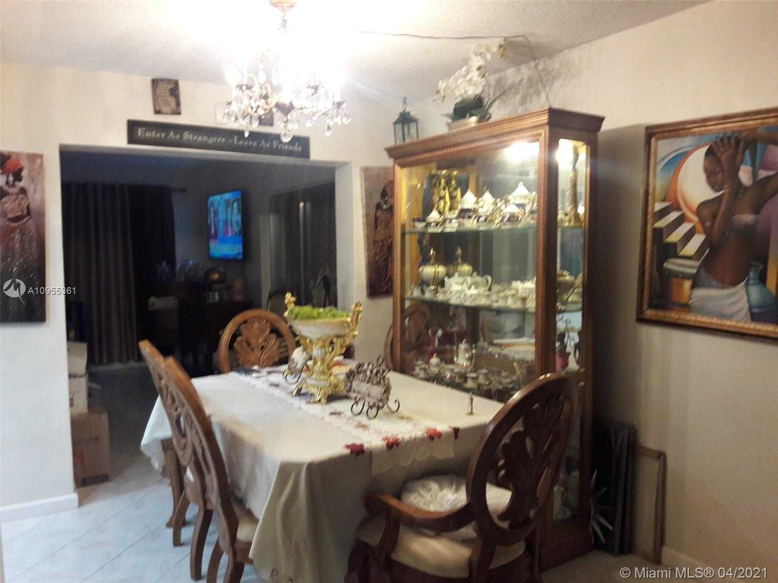 Small Image of 4625 NORTH WEST 44TH ST, Tamarac Number 6