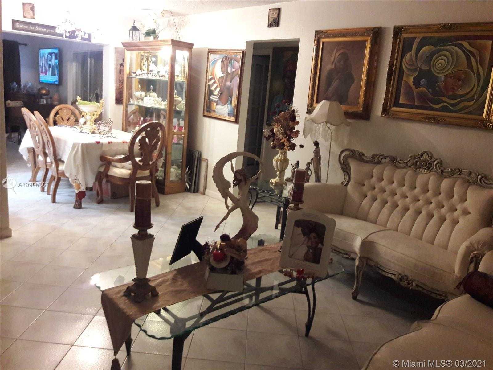 Small Image of 4625 NORTH WEST 44TH ST, Tamarac Number 7