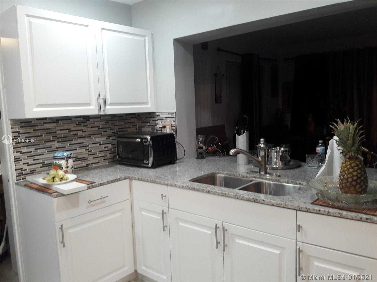 Small Image of 4625 NORTH WEST 44TH ST, Tamarac Number 8