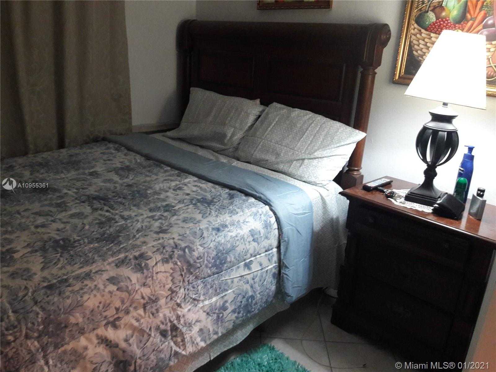 Small Image of 4625 NORTH WEST 44TH ST, Tamarac Number 9