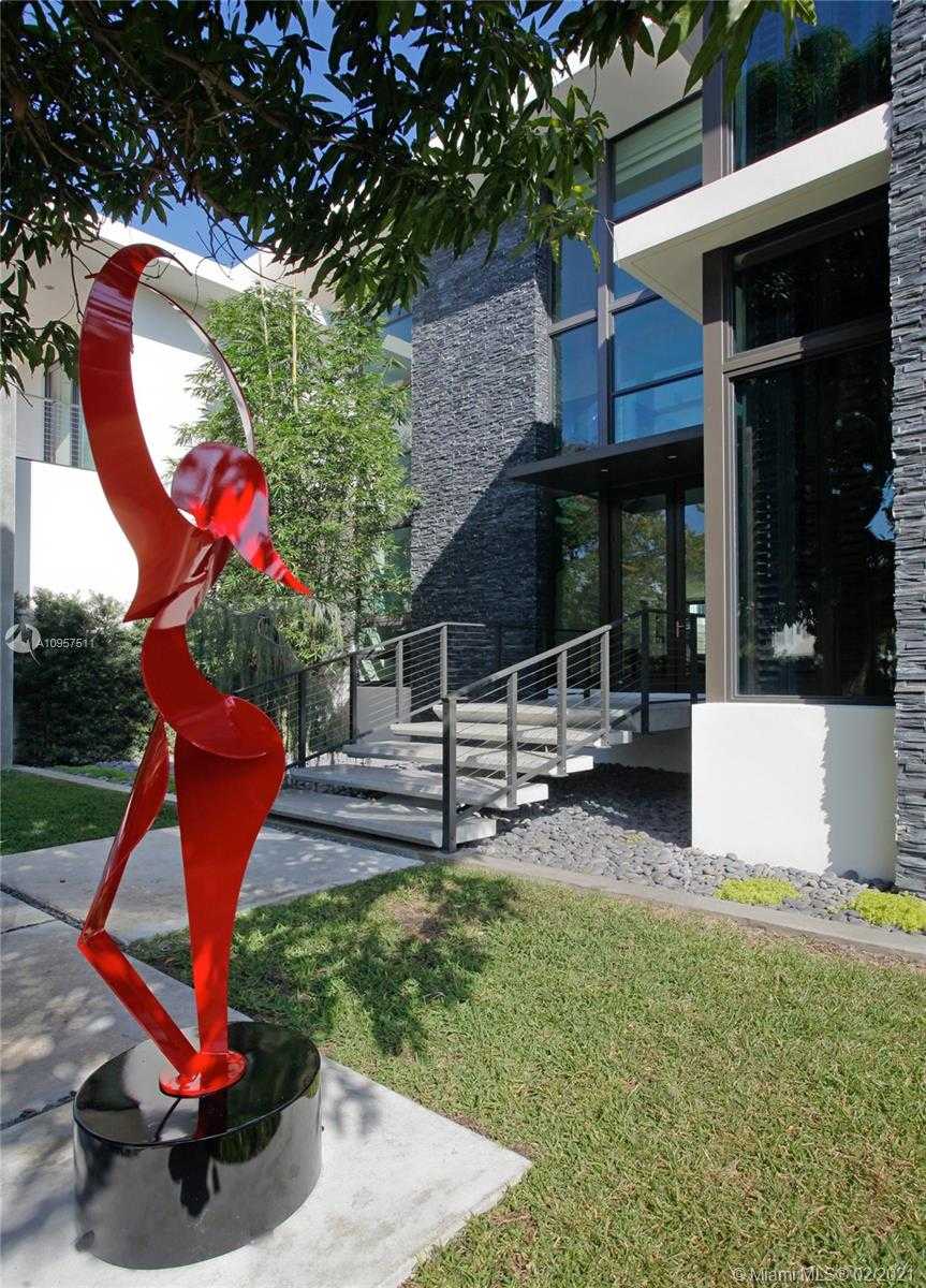 Small Image of 105 EAST RIVO ALTO DR, Miami Beach Number 4