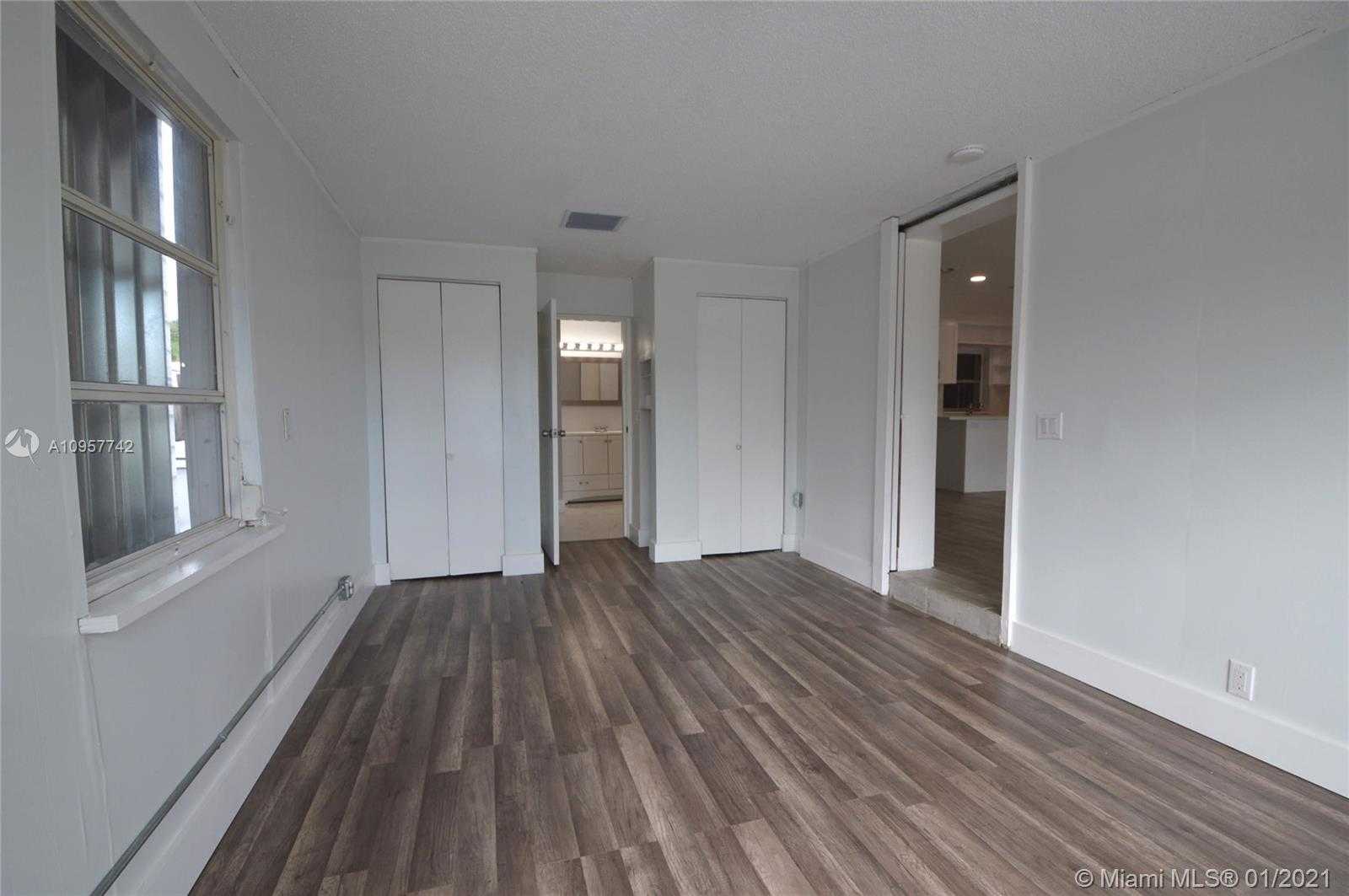 Small Image of 201 SOUTH WEST 10TH ST, Pompano Beach Number 12