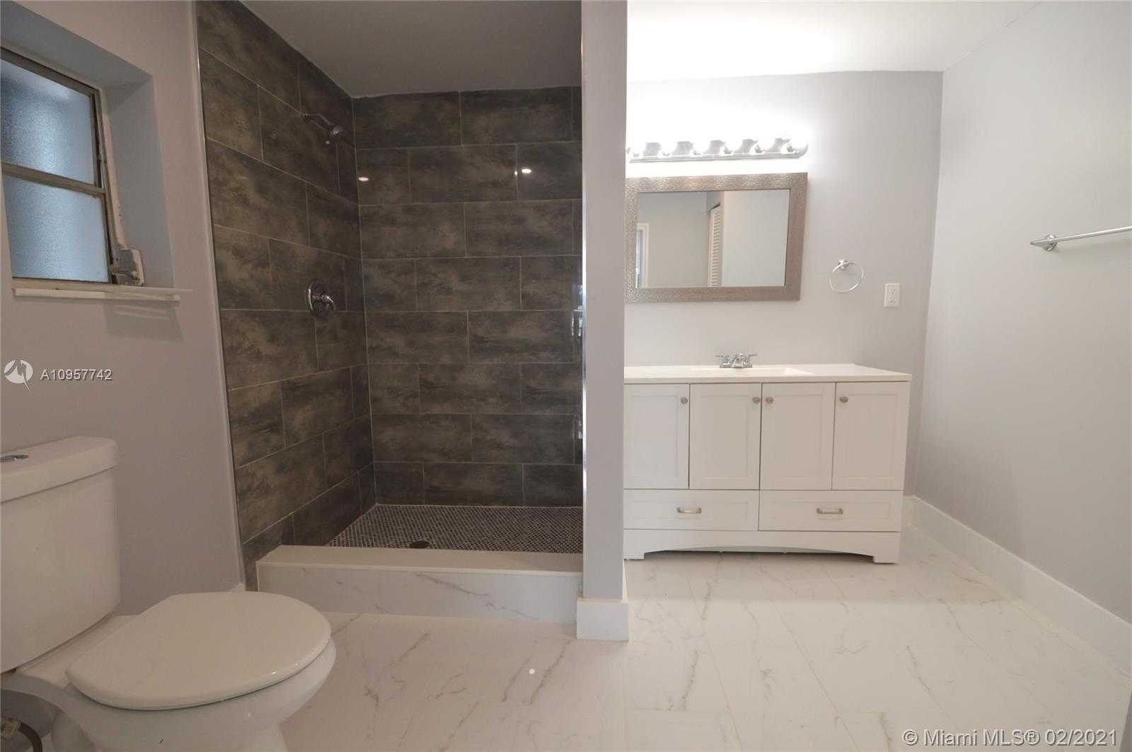 Small Image of 201 SOUTH WEST 10TH ST, Pompano Beach Number 13