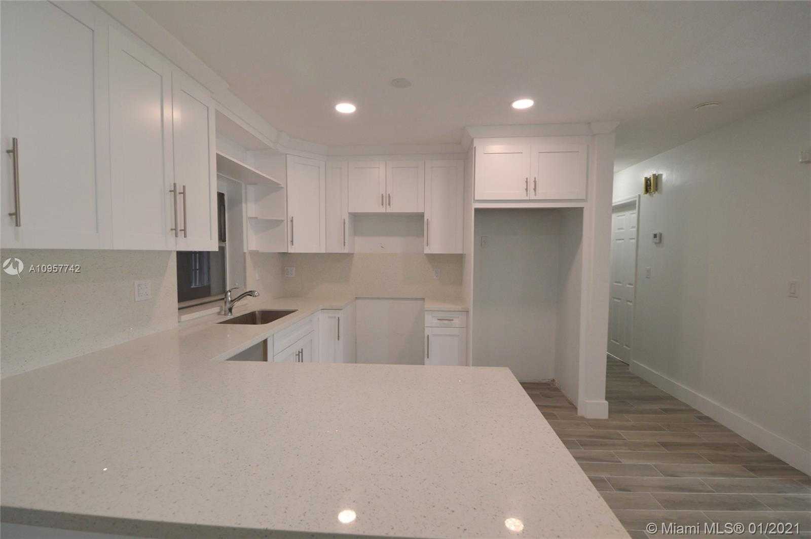 Small Image of 201 SOUTH WEST 10TH ST, Pompano Beach Number 6