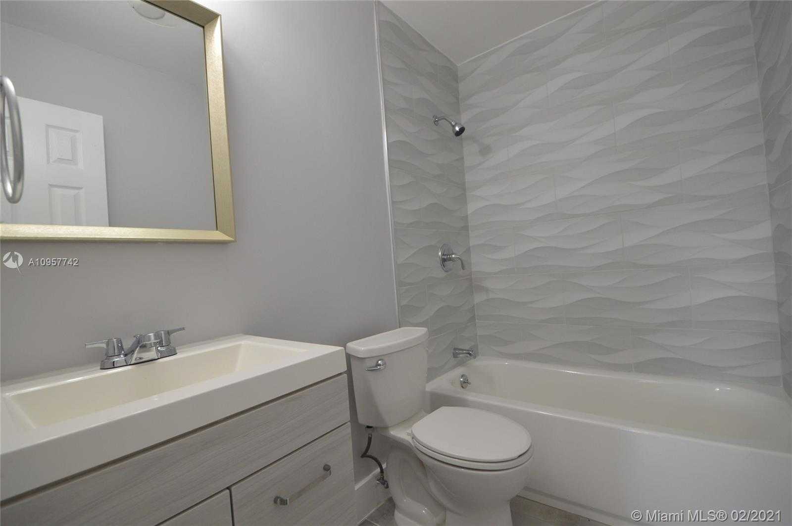 Small Image of 201 SOUTH WEST 10TH ST, Pompano Beach Number 9