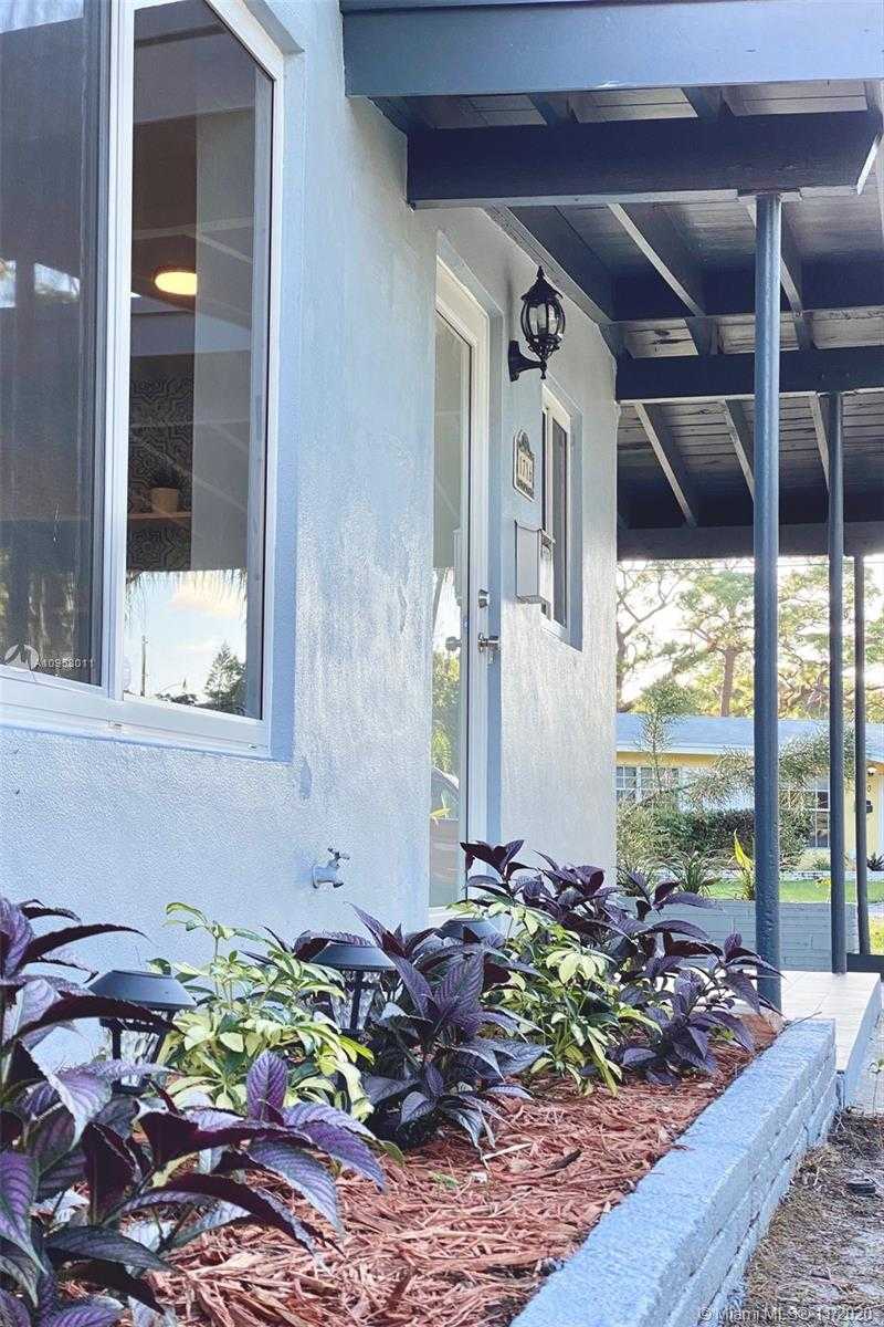 Small Image of 1716 SOUTH WEST 10TH CT, Fort Lauderdale Number 2