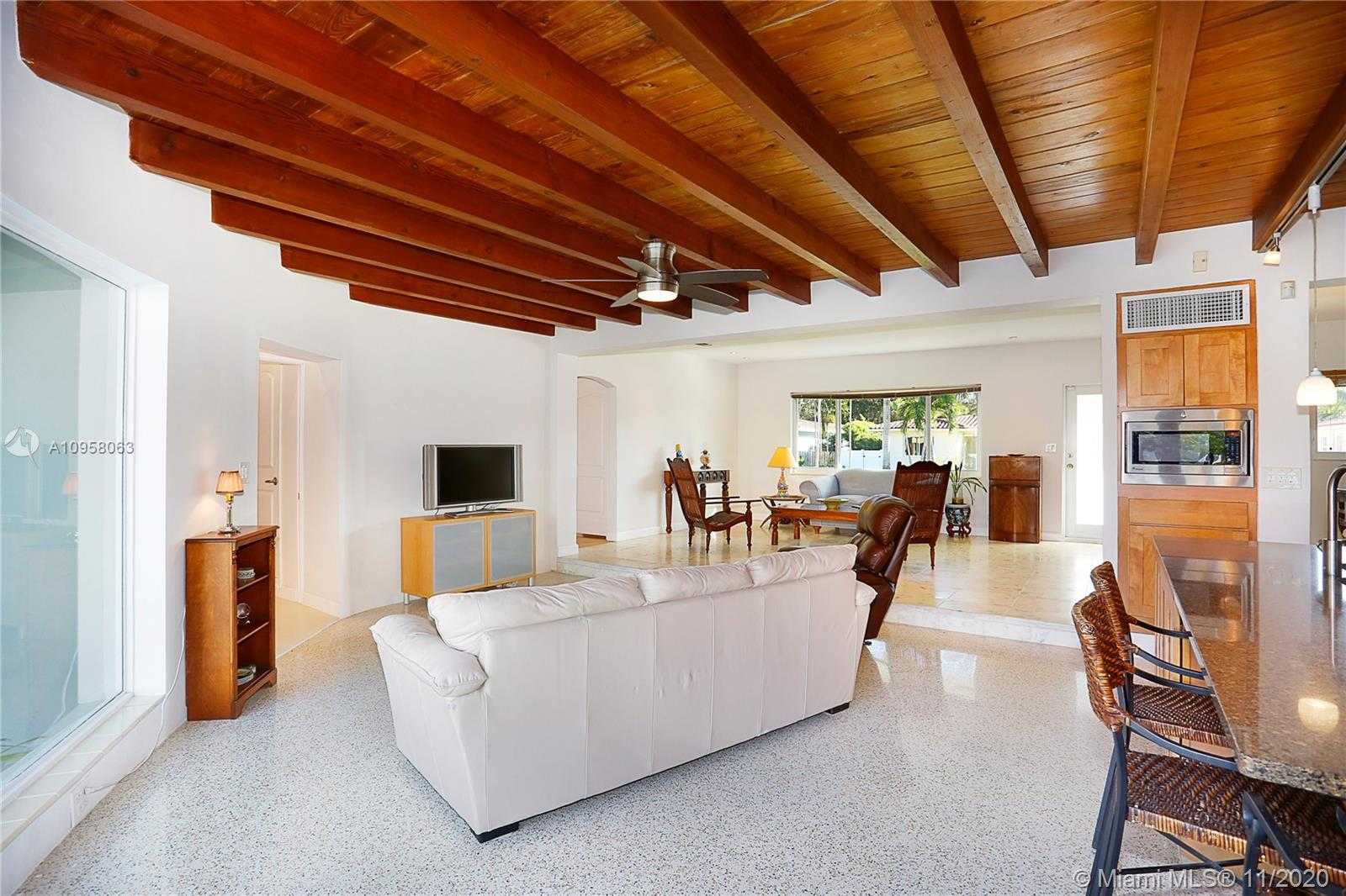 Small Image of 1079 NORTH EAST 104TH ST, Miami Shores Number 12