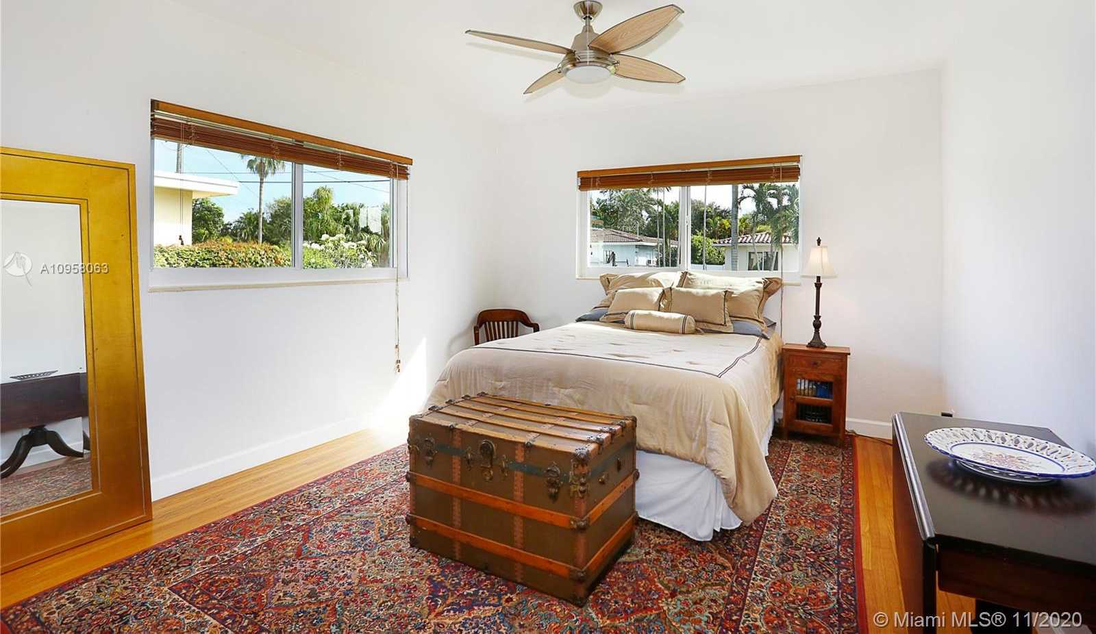 Small Image of 1079 NORTH EAST 104TH ST, Miami Shores Number 15