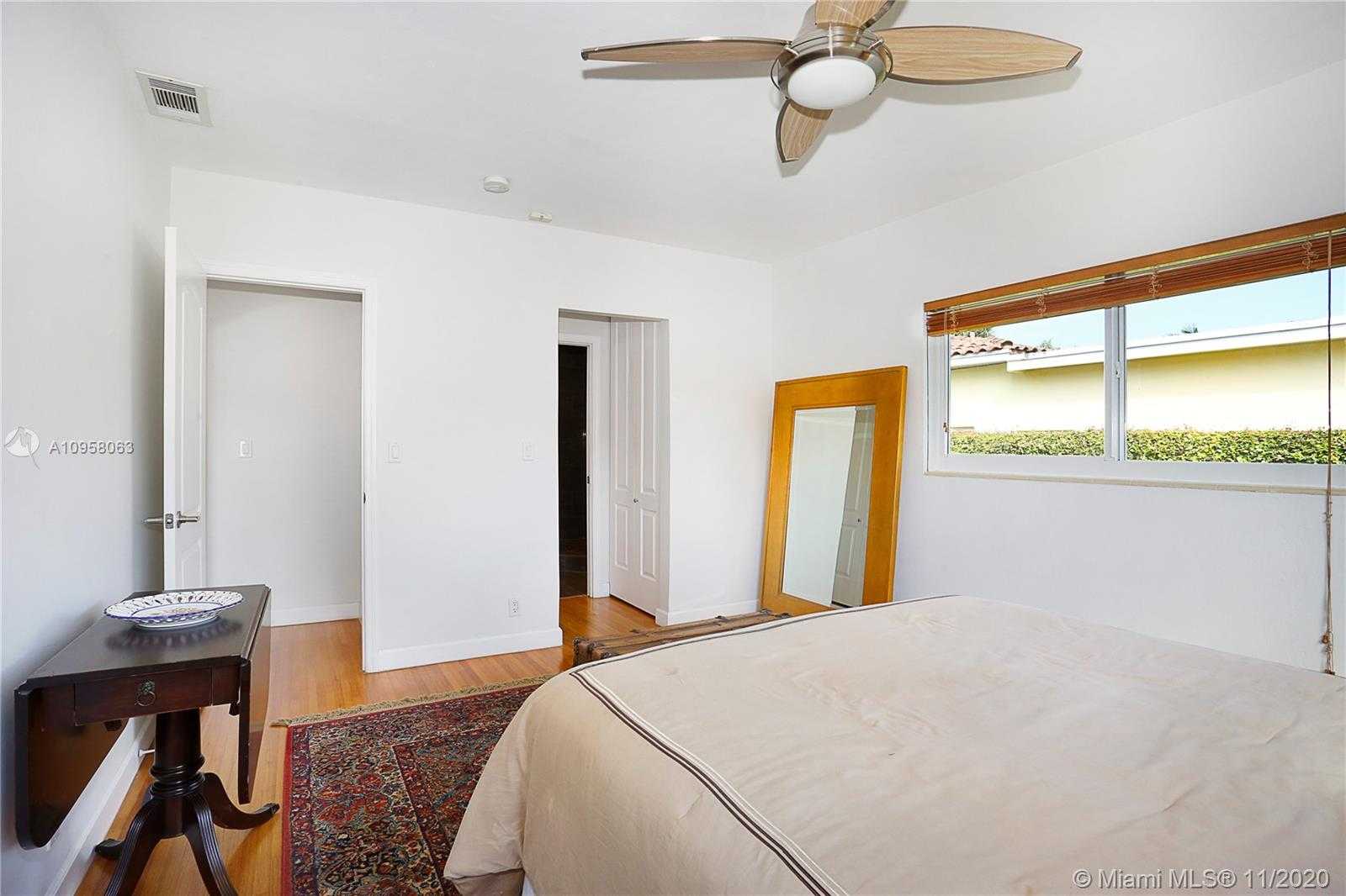Small Image of 1079 NORTH EAST 104TH ST, Miami Shores Number 16