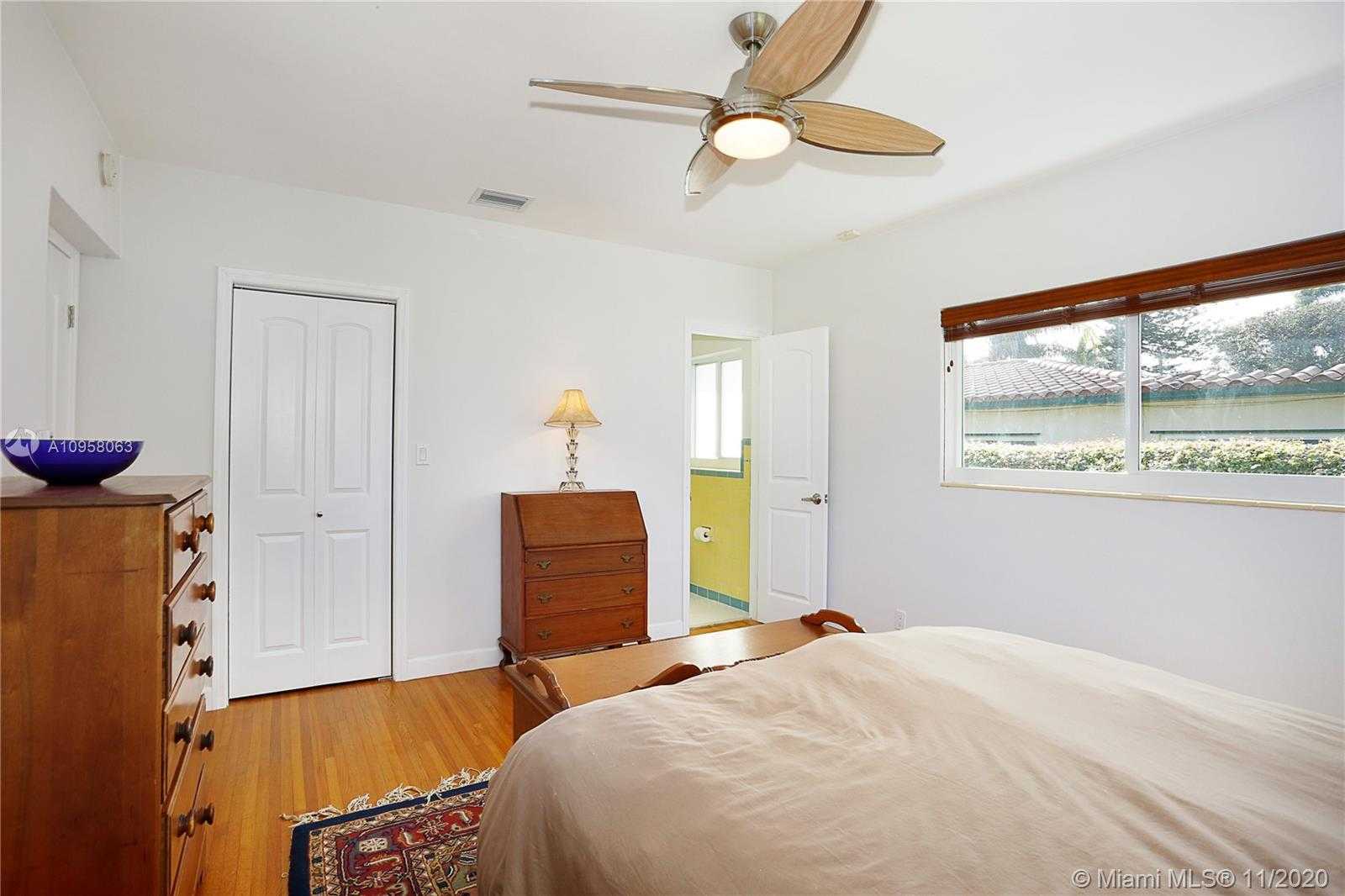 Small Image of 1079 NORTH EAST 104TH ST, Miami Shores Number 19