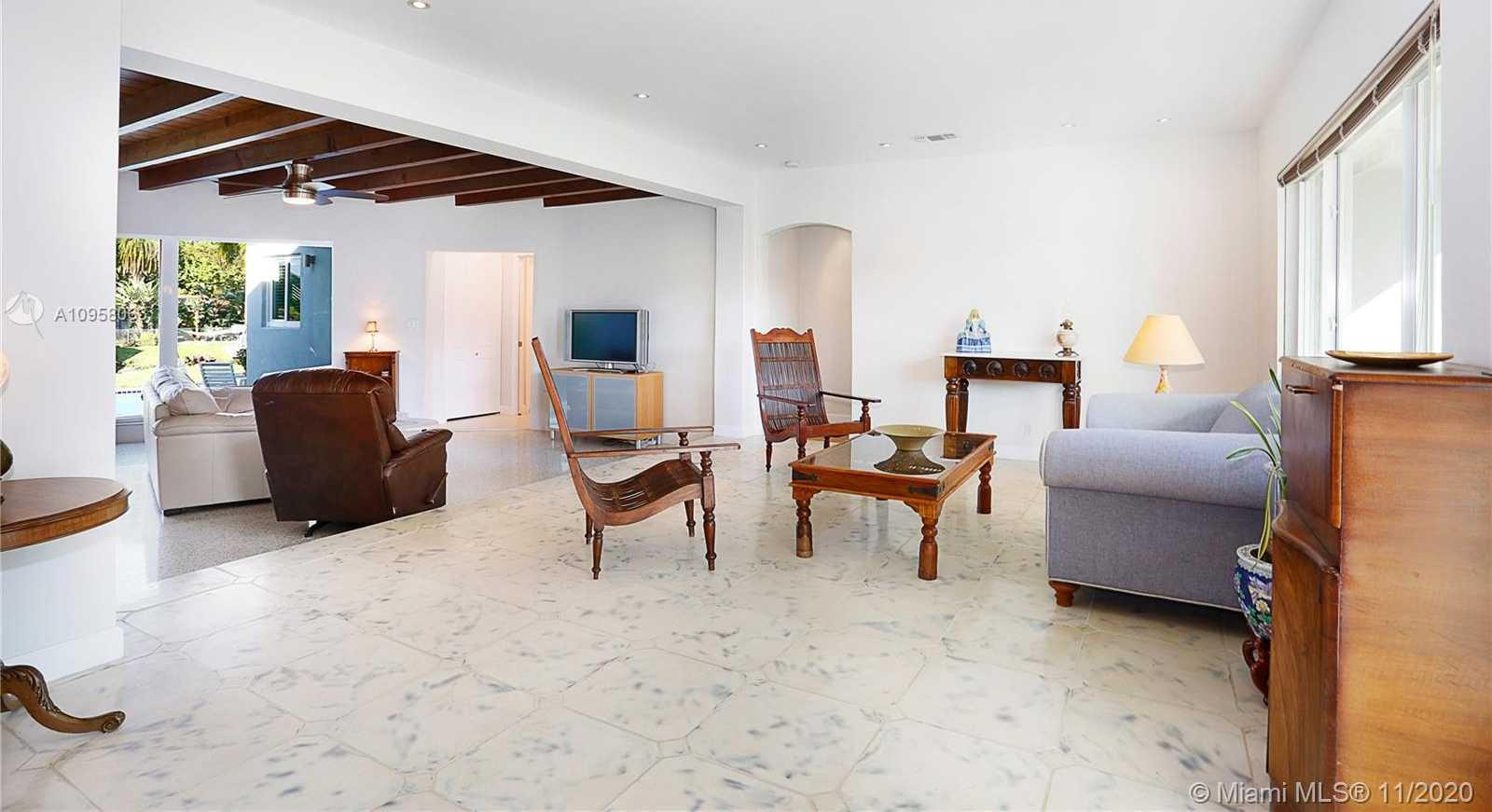 Small Image of 1079 NORTH EAST 104TH ST, Miami Shores Number 5