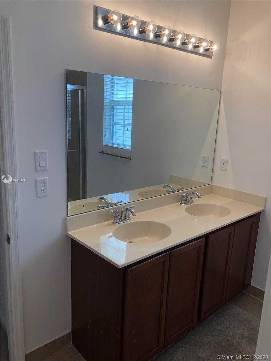 Small Image of 713 SOUTH WEST 1ST TER, Pompano Beach Number 11