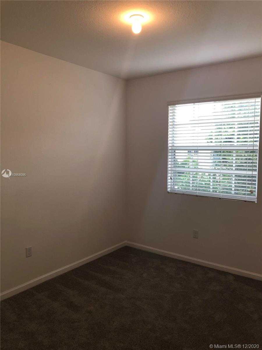 Small Image of 713 SOUTH WEST 1ST TER, Pompano Beach Number 13