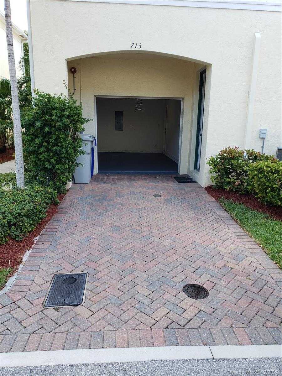 Small Image of 713 SOUTH WEST 1ST TER, Pompano Beach Number 3