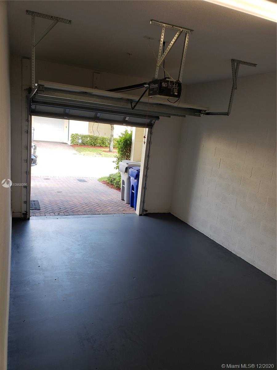 Small Image of 713 SOUTH WEST 1ST TER, Pompano Beach Number 4