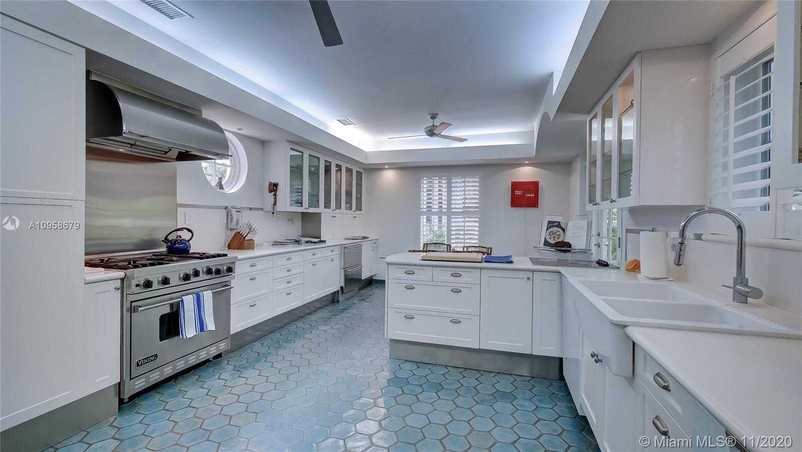 Small Image of 7601 OLD CUTLER RD, Coral Gables Number 15