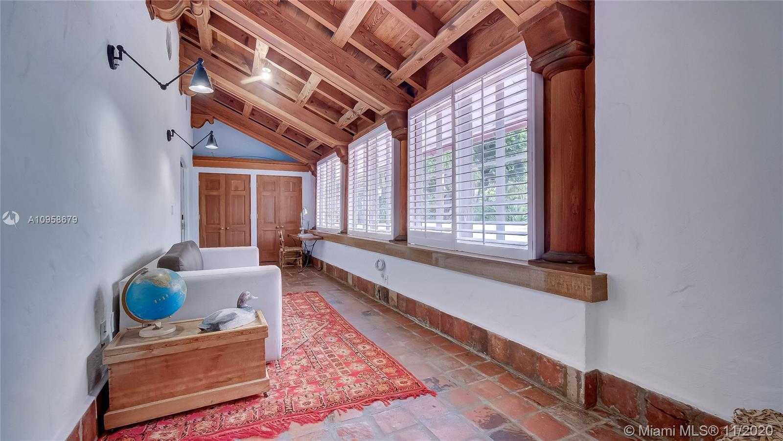 Small Image of 7601 OLD CUTLER RD, Coral Gables Number 21