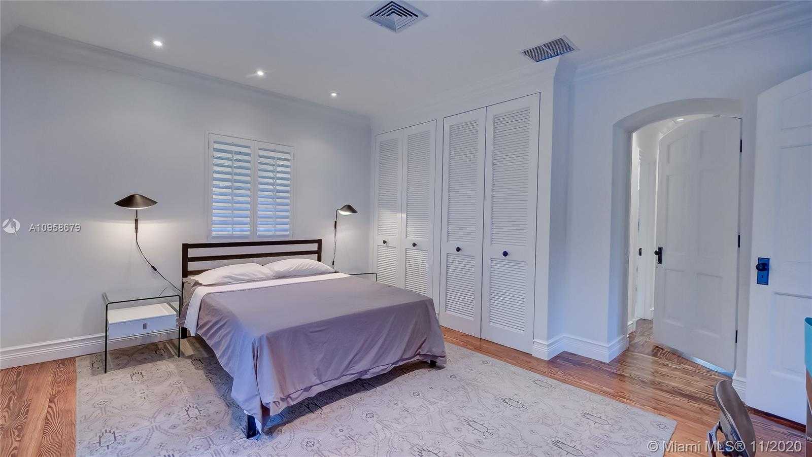 Small Image of 7601 OLD CUTLER RD, Coral Gables Number 30