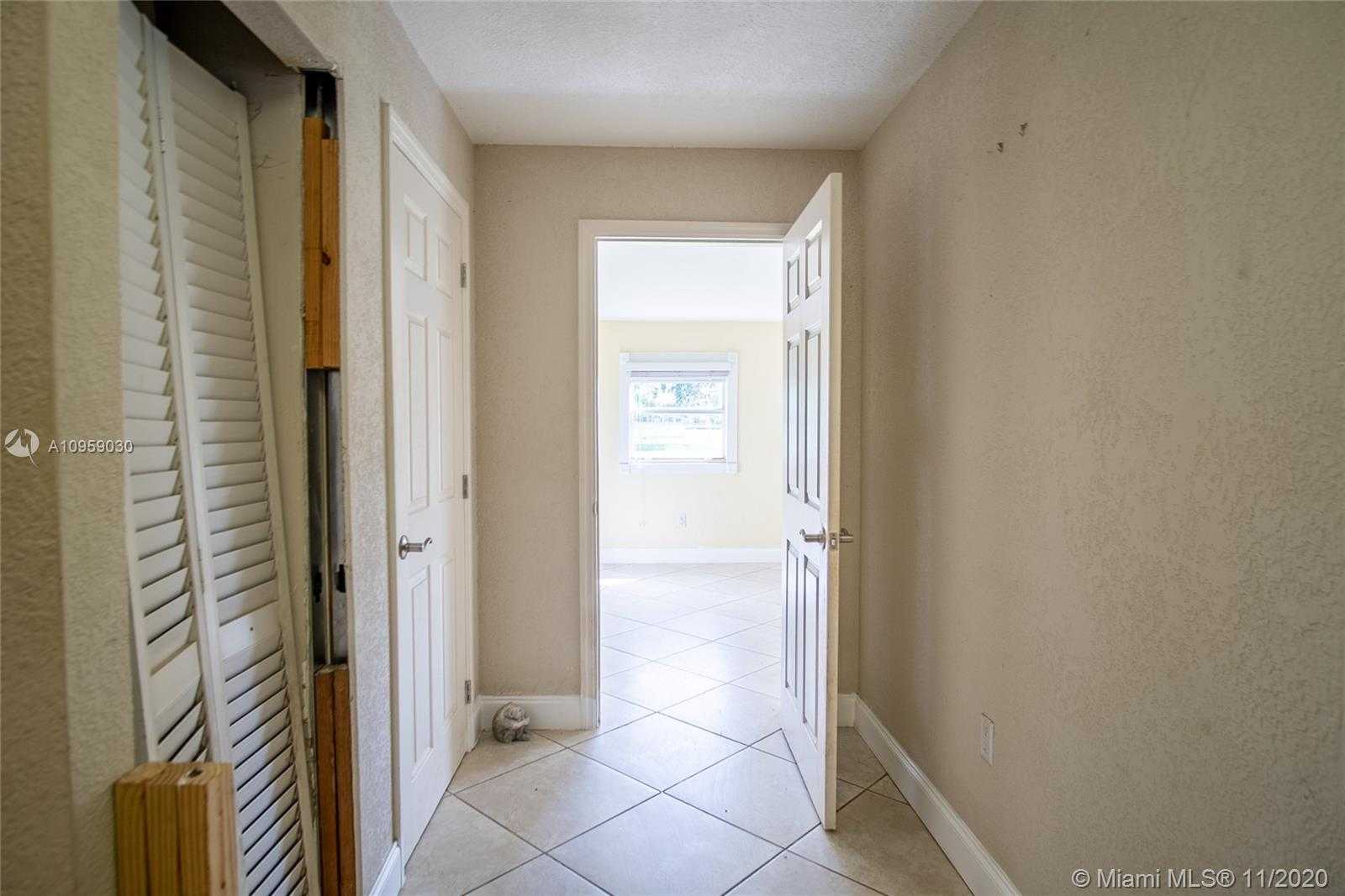 Small Image of 11850 SOUTH WEST 64TH ST, Miami Number 64