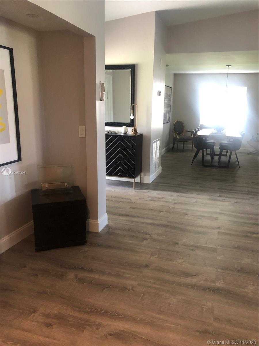 Small Image of 10425 NORTH WEST 70TH CT, Tamarac Number 12