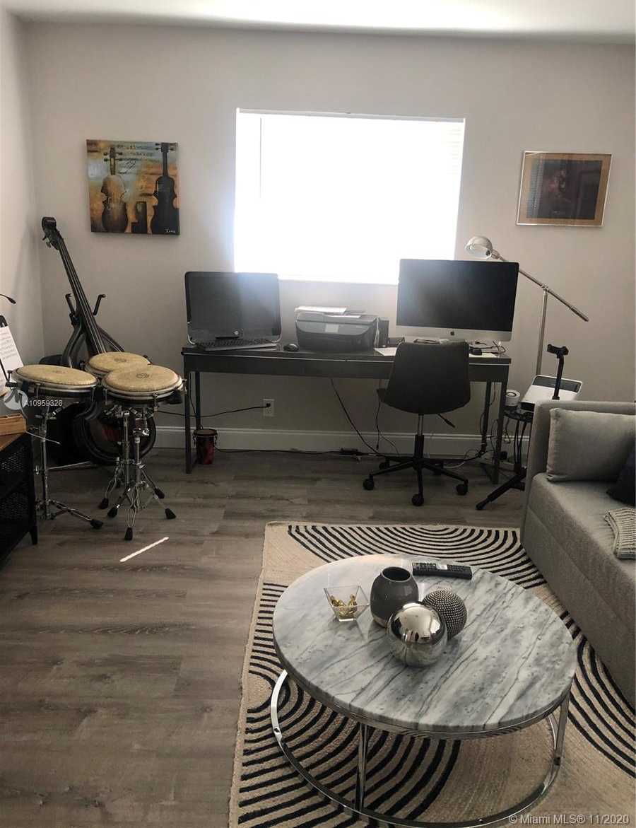 Small Image of 10425 NORTH WEST 70TH CT, Tamarac Number 14