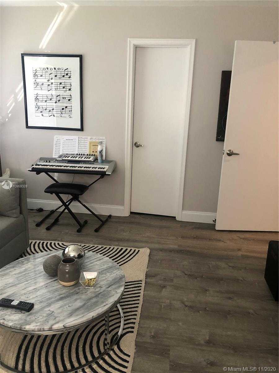 Small Image of 10425 NORTH WEST 70TH CT, Tamarac Number 16