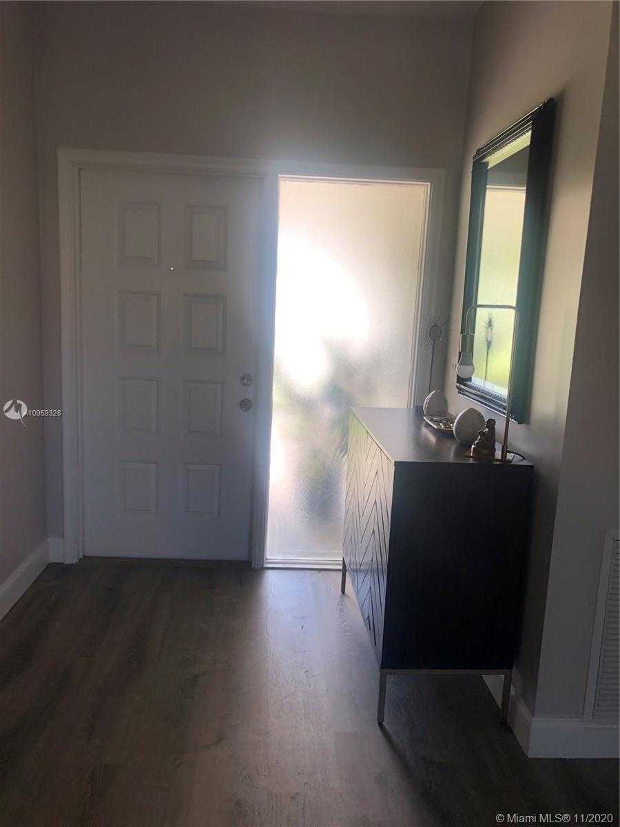 Small Image of 10425 NORTH WEST 70TH CT, Tamarac Number 21